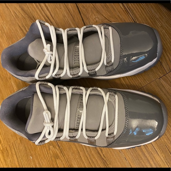 Jordan 11 - Picture 3 of 4